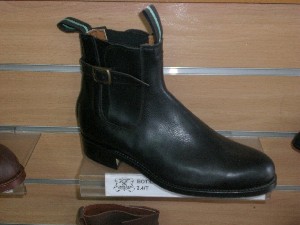 BOTILLO BOX-CALF NEGRO S.CUERO-34 AL 46