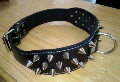 COLLAR PINCHOS CUERO NEGRO BULLY 5,5X65