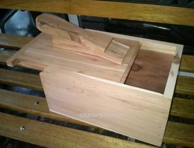 CAJA LIMPIABOTAS CORREDERA MADERA CEDRO