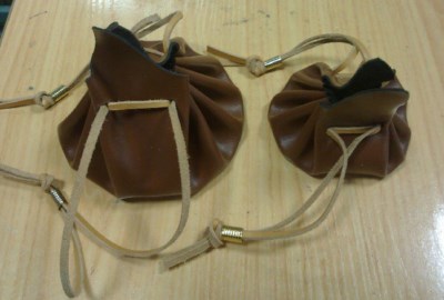 BOLSA DE JUDAS EN PIEL FLOR GRANDE