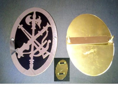 PLACA INSIGNIA LEGION GASTADOR PLATEADA